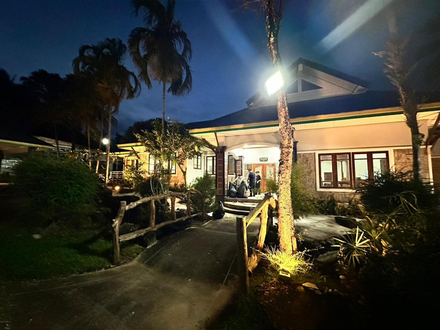 The Pineapple Hotel Krabi town Exteriör bild