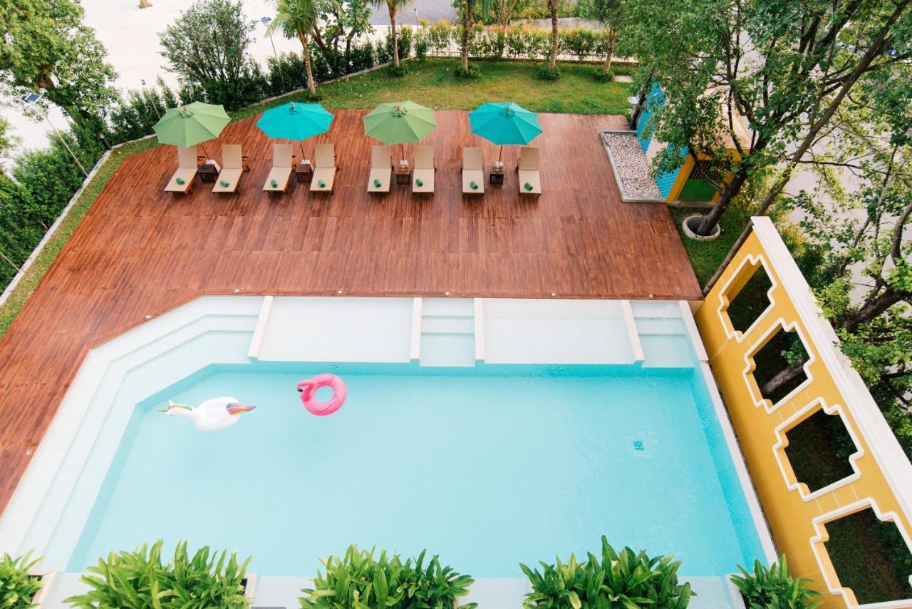 The Pineapple Hotel Krabi town Exteriör bild